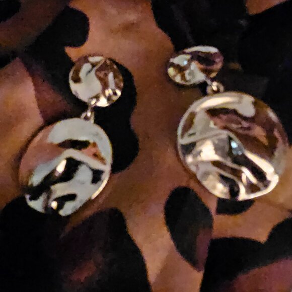 NWT WHBM GOLD TONED DANGLE PIERCED EARRINGS with SECURE and STYLISH LIFTER BACKS - Picture 5 of 15